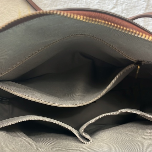 Fossil leather handbag purse, preowned like New! - Picture 8 of 13